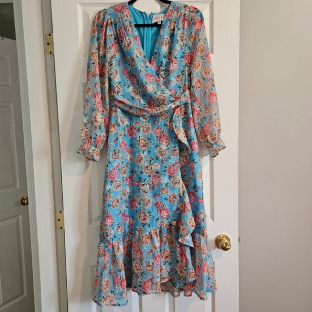 Floral Wrap Midi Dress in Light Blue